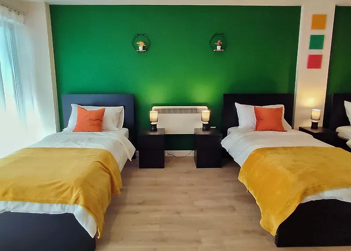Duplex Apartment In Leeds With King Size Bed - Long Stay Rates Available